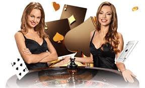 Người chơi trải nghiệm game slot trên điện thoại với giao diện tiếng Việt